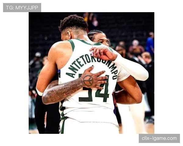 杰伦·格林无球跑动拉开空间，提升火箭外线进攻效率