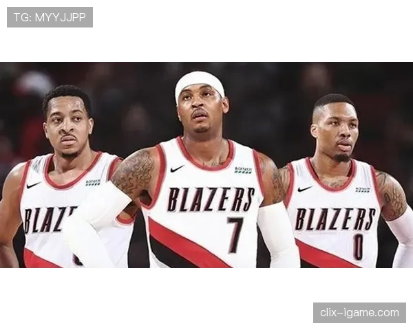 查尔斯·巴克利篮下强攻拉开与拉里·伯德篮板对比差异明显